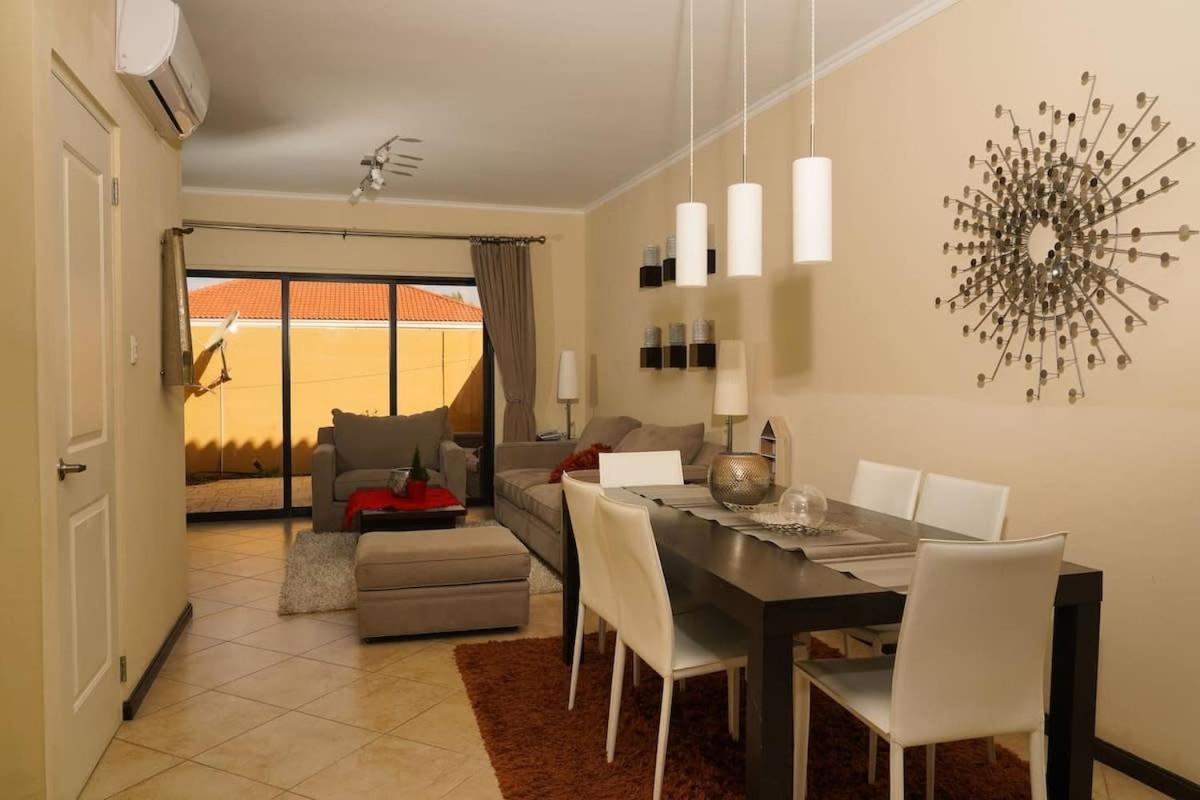 فيلا Spectacular House In Gold Coast شاطئ بالم المظهر الخارجي الصورة
